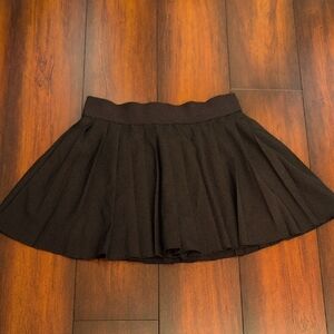 Forever 21 black pleated active skort